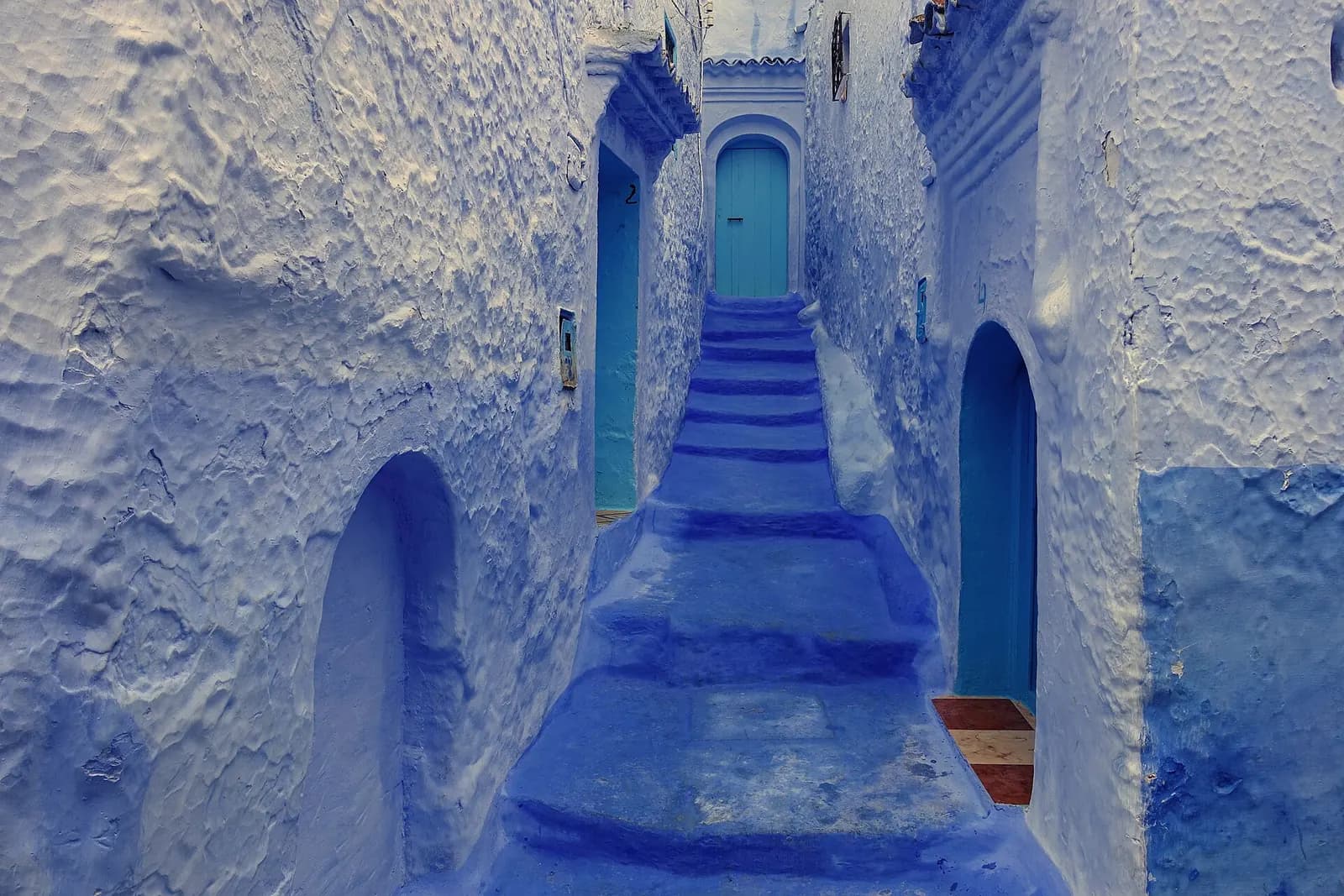 Photo: Fbrandao.1963, CC BY-SA 4.0 Blue stairway in Chefchaouen, Morocco